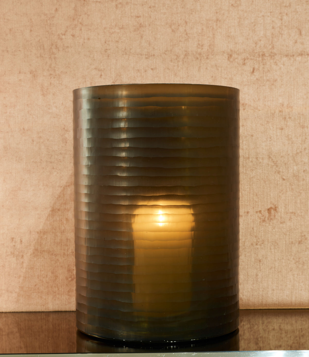 O4home - Windlicht / Vase aus Glas gerillt in braun